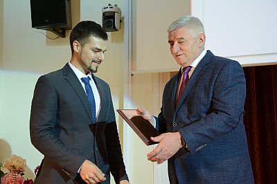 Награждение компании ТЕХНОКРОВЛЯ на конкурсе "Лучший предприниматель 2017 года"